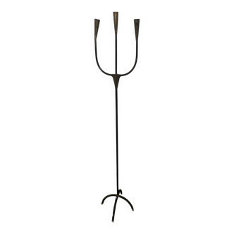 Chandelier sur pied en fer forgé