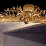 Very large exceptional mirror. Original gold leaf gilding, mercury ice cream