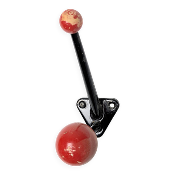 Patère murale vintage boules rouges, style Feraud – 1950