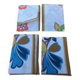 Serviettes de table fleuries neuves vintage