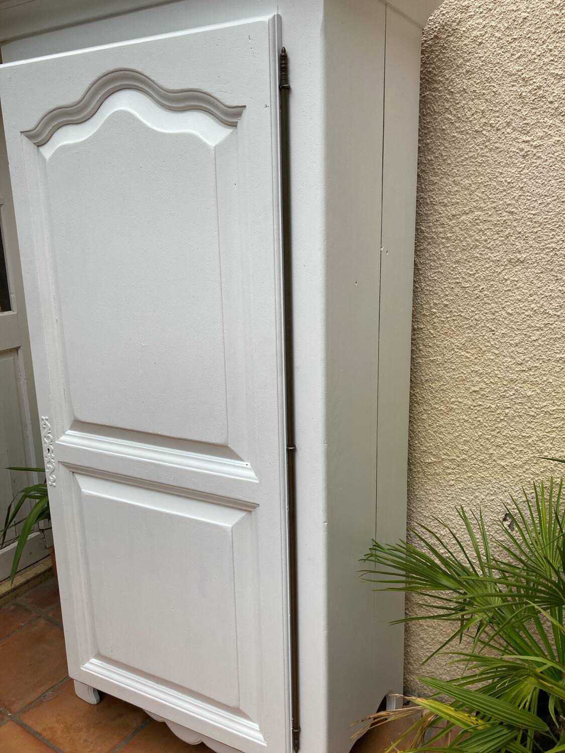 Old Bonnetiere oak cabinet