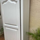 Old Bonnetiere oak cabinet