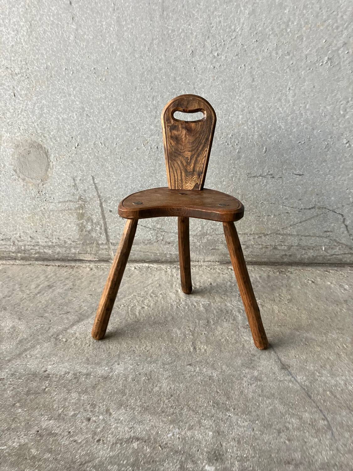 Brutalist tripod stool with backrest, France, vintage 1950s