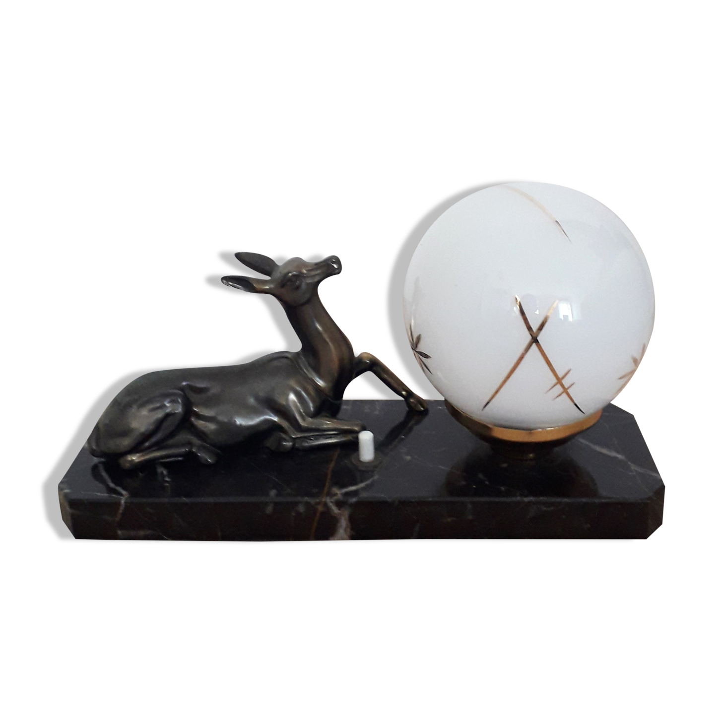 Old lamp art deco - doe in regulus on marble base - globe opaline glass - 1940