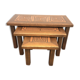 Pull-out tables in oak and ceramic