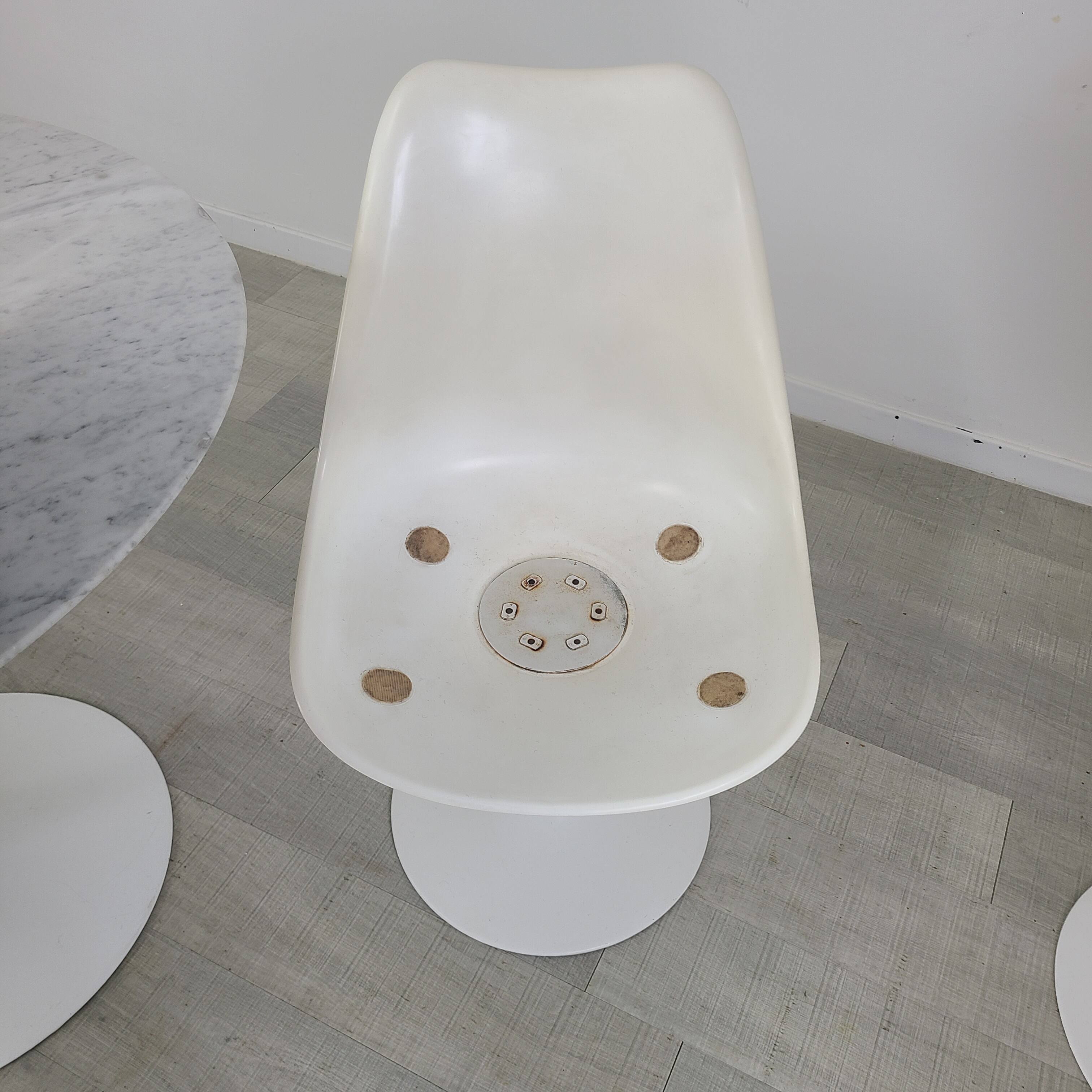 Knollinternational tulip chairs design Eero Saarinen vintage 1970