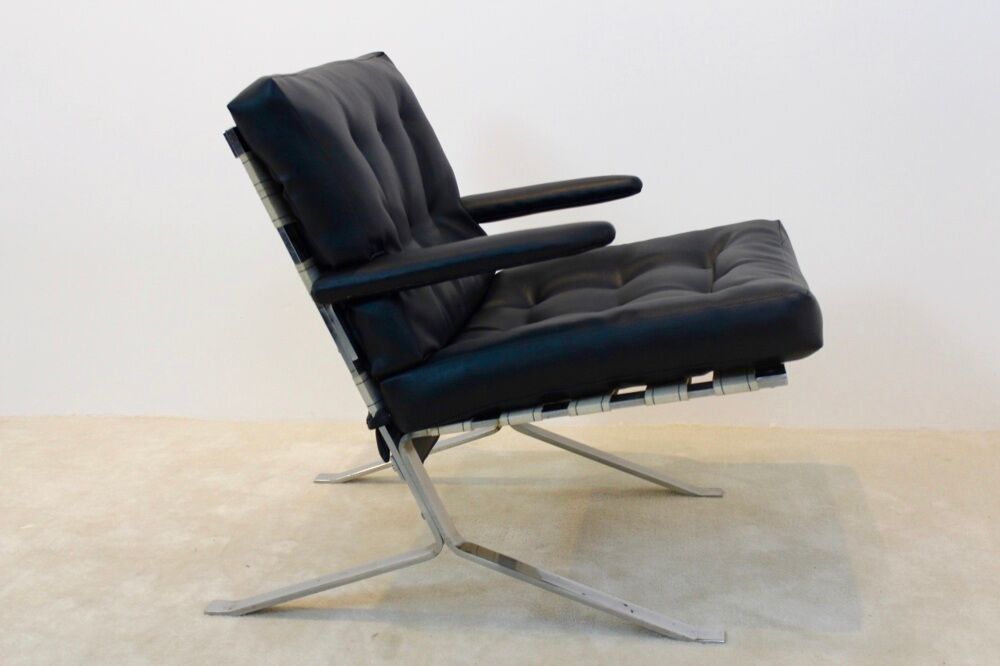 Chair black leather