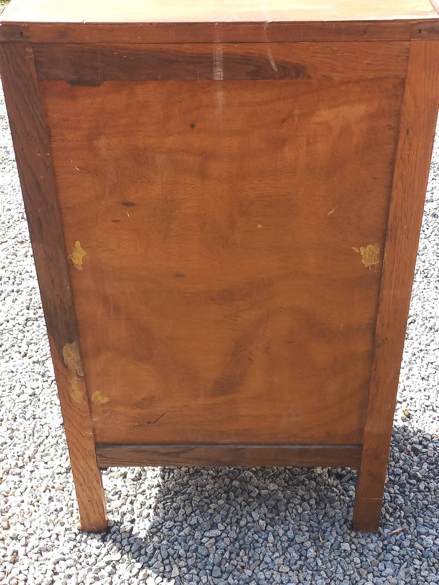 Vintage oak chest of drawers with 5 drawers from the 1950s.