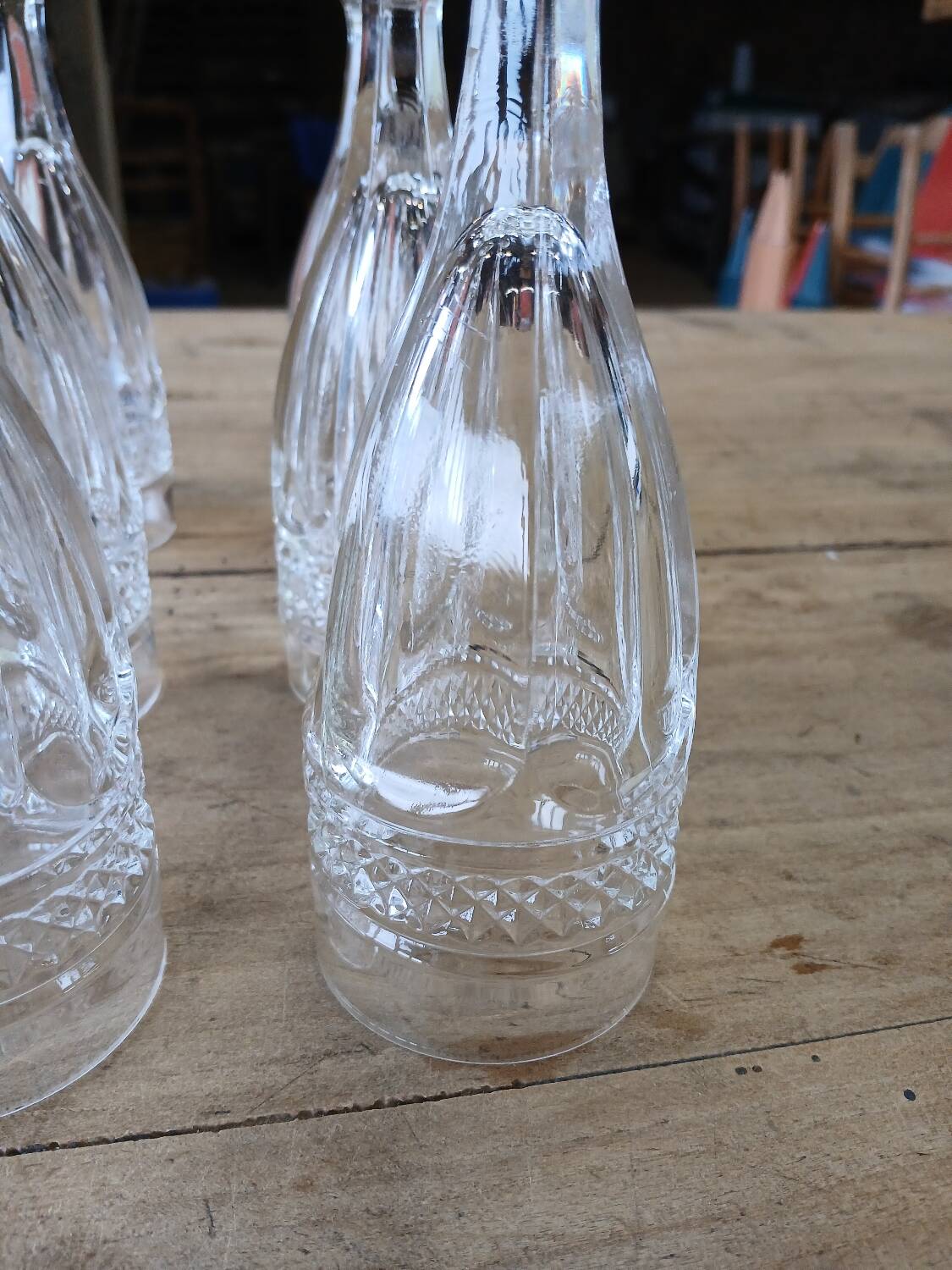 6 flutes in thick chiseled glass