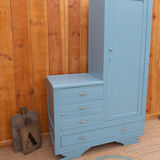 Asymmetrical cabinet