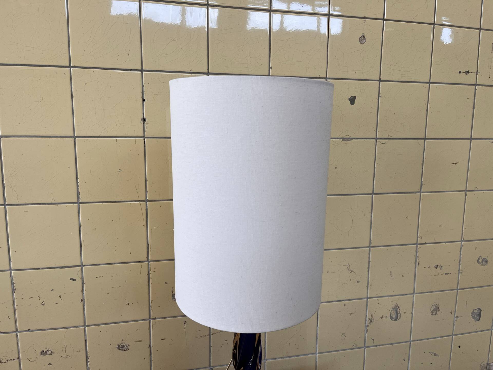 Vintage Belgian glass table lamp