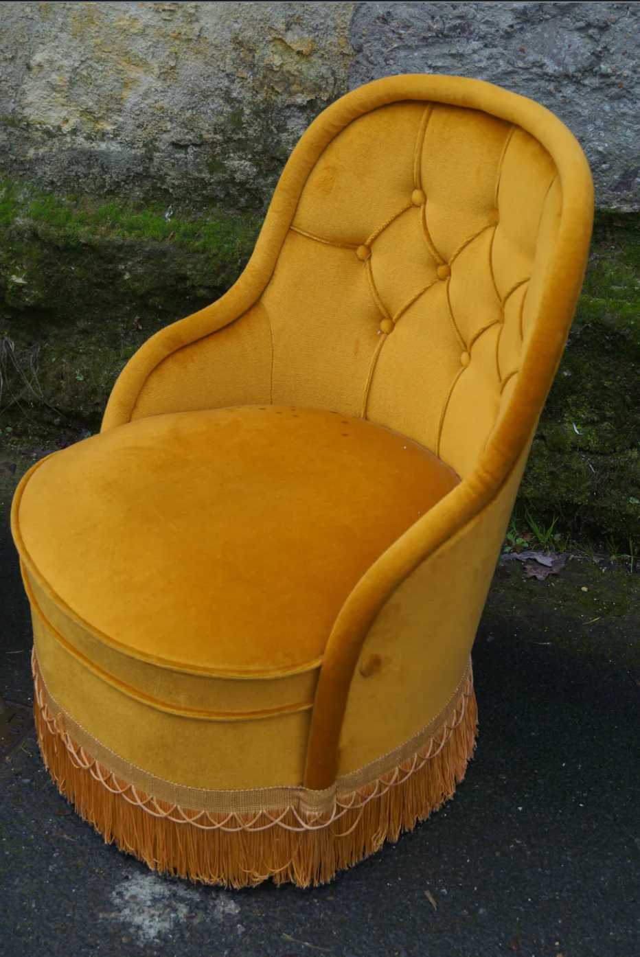Pair of mustard convertible chairs