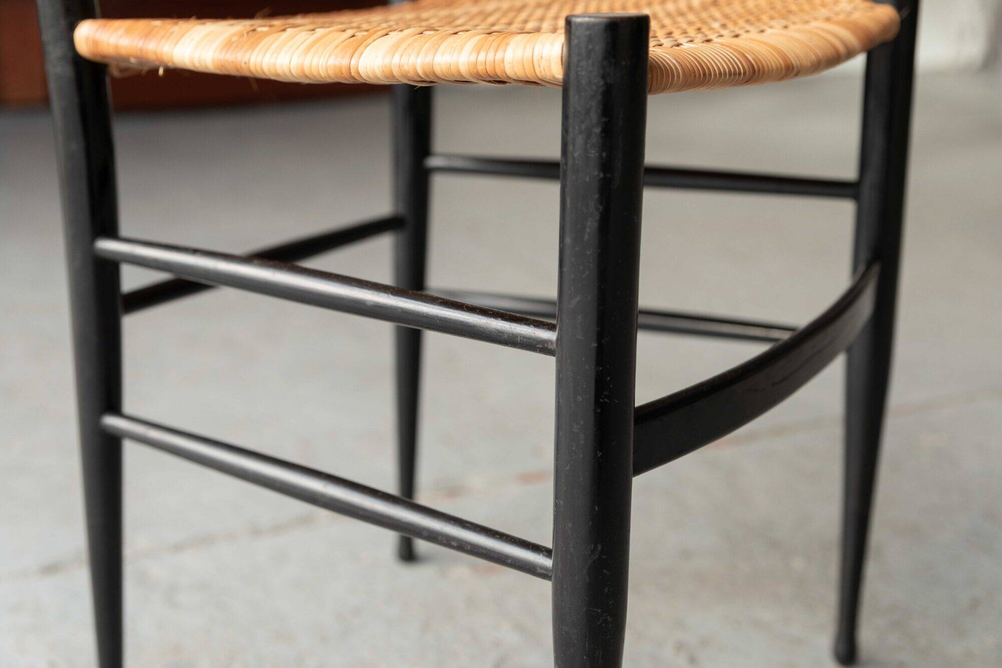 Set of 8 dining chairs ‘Baletta’ by Enrico Delmonte