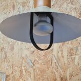 Suspension in beige enameled sheet metal