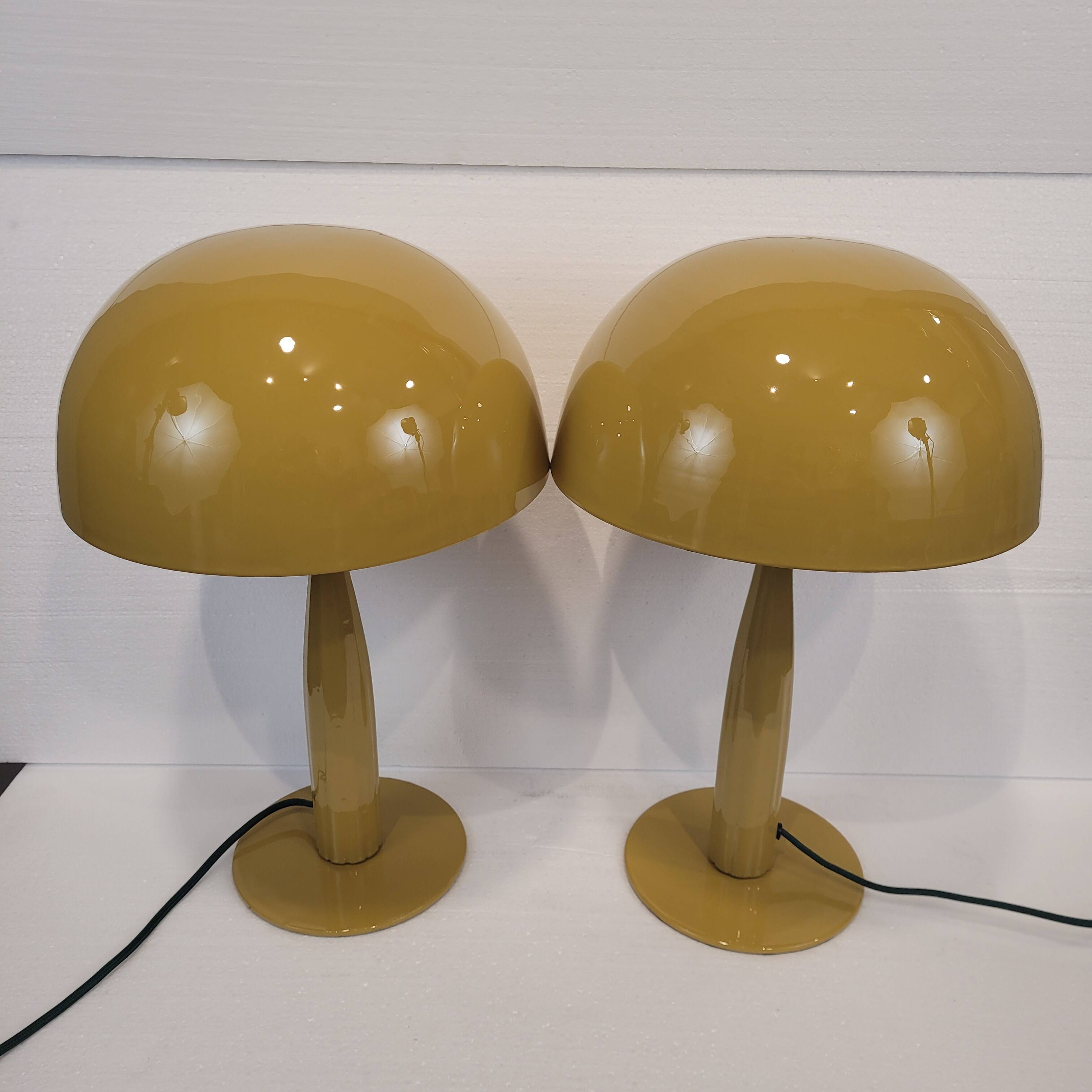 Pareja table lamps, Metal, Color mostaza, s. XXI – France