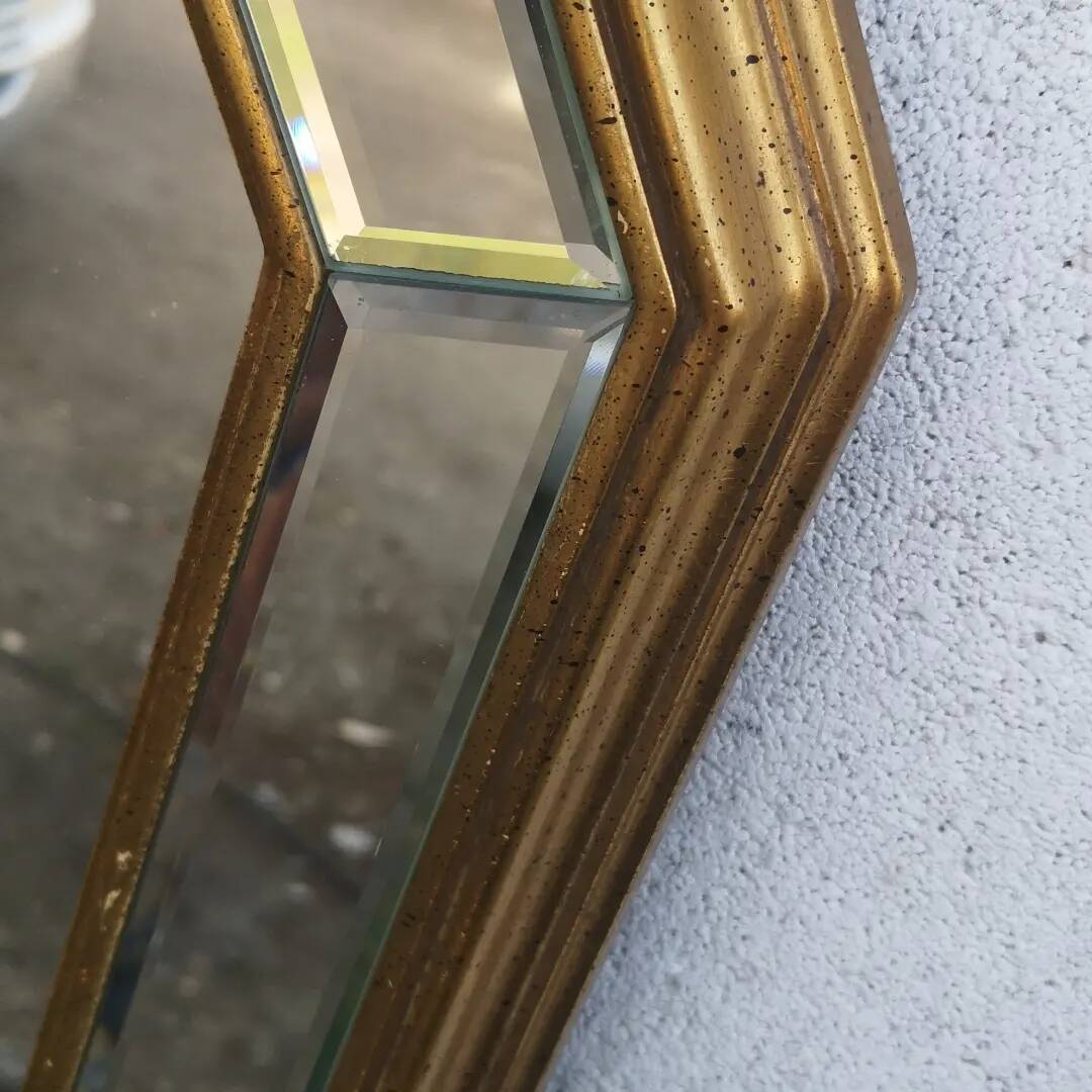 Octagonal mirror
