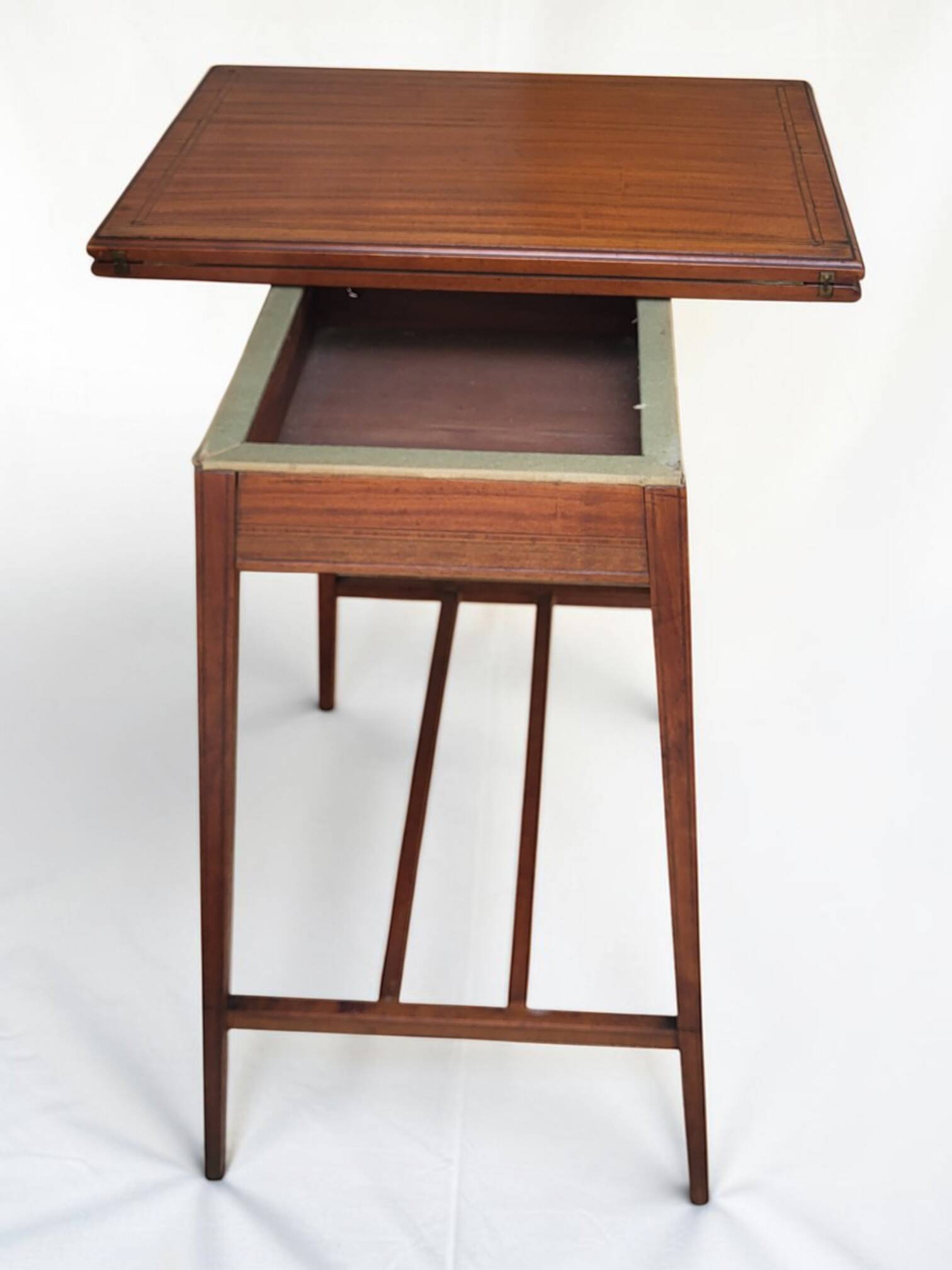Table d'appoint / Console, 1950s