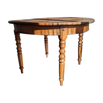 Drum type dining table
