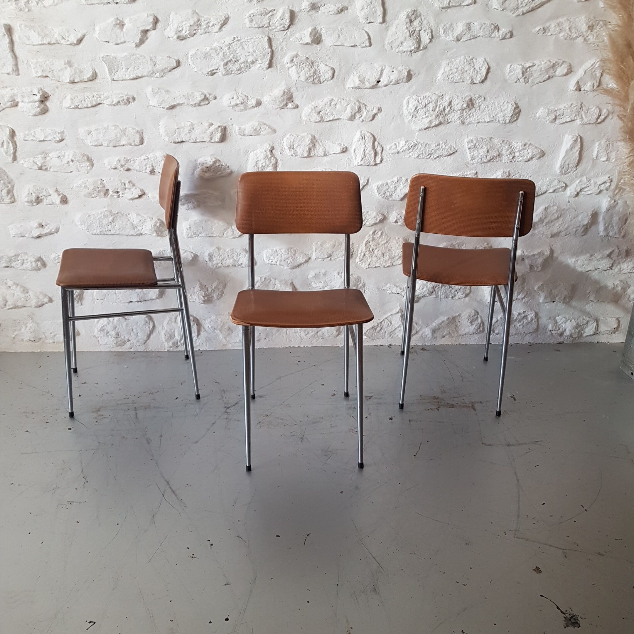 Vintage tubular chair