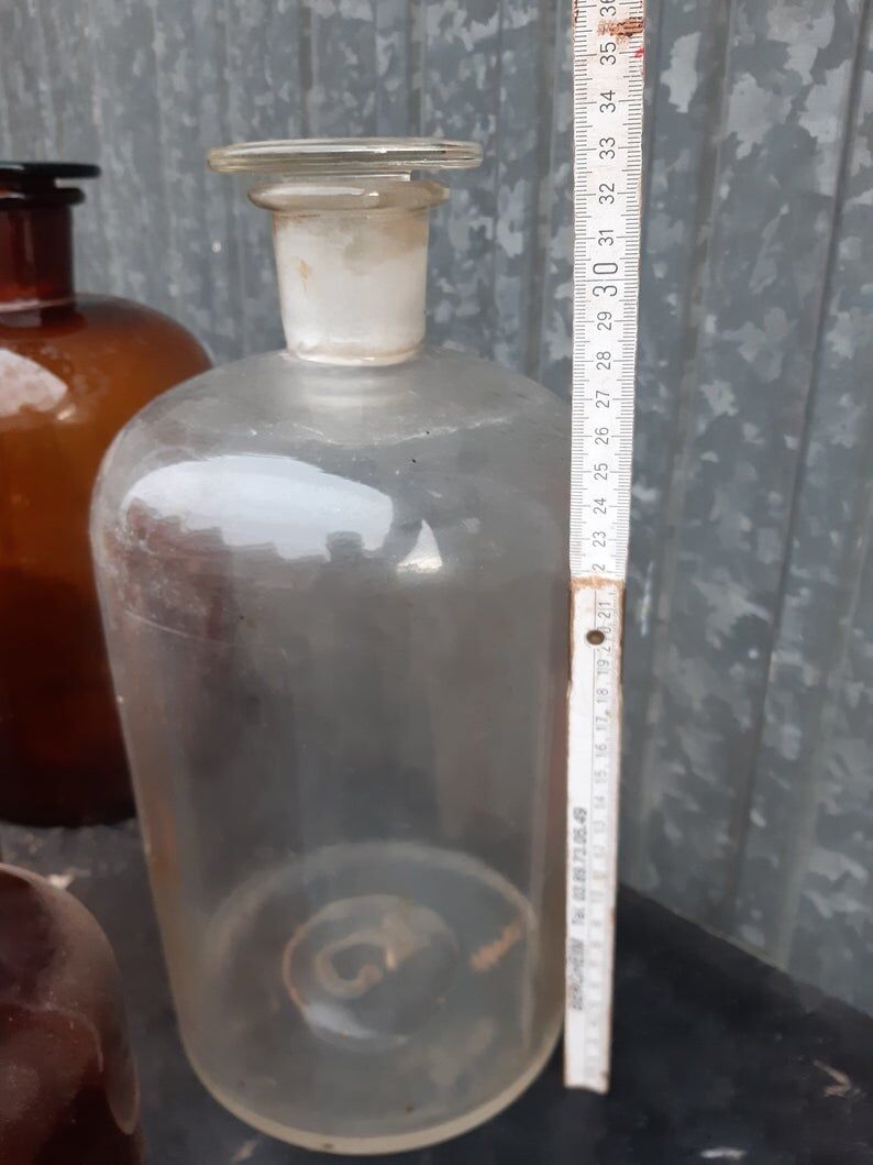 Lot of 8 pharmacy pots