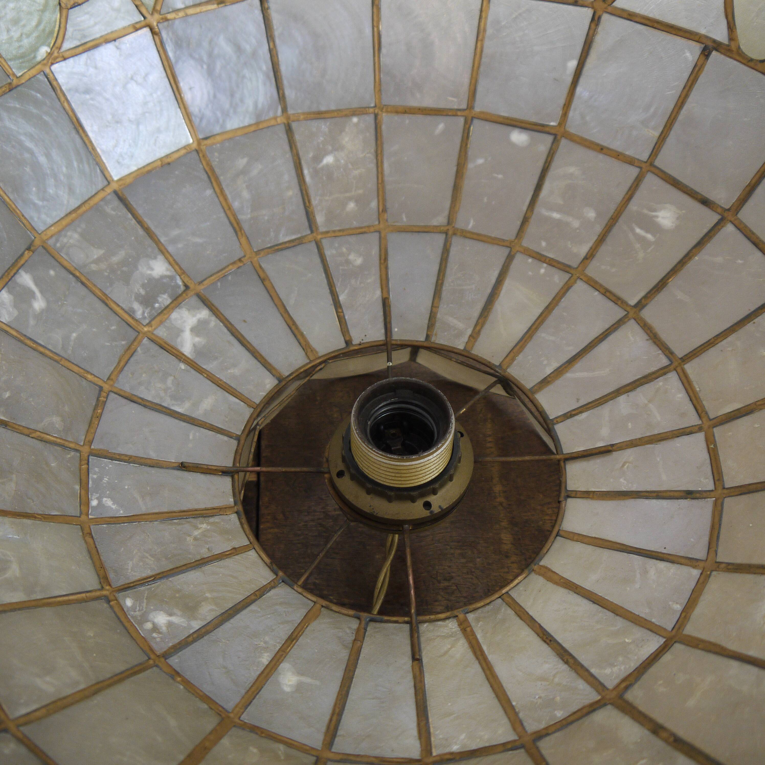 Large hanging in green mother-of-pearl and brass