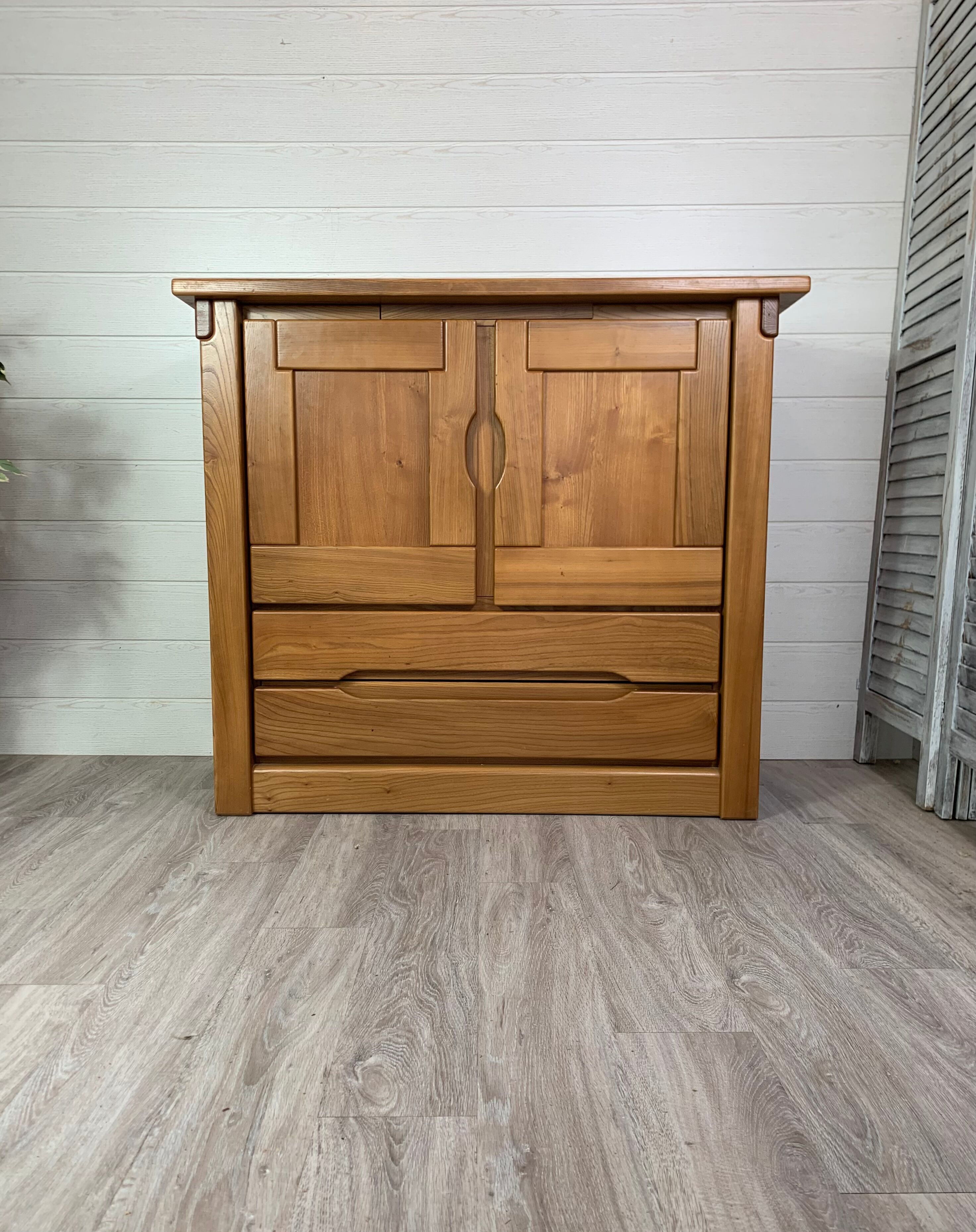 Elm buffet from the House of Regain