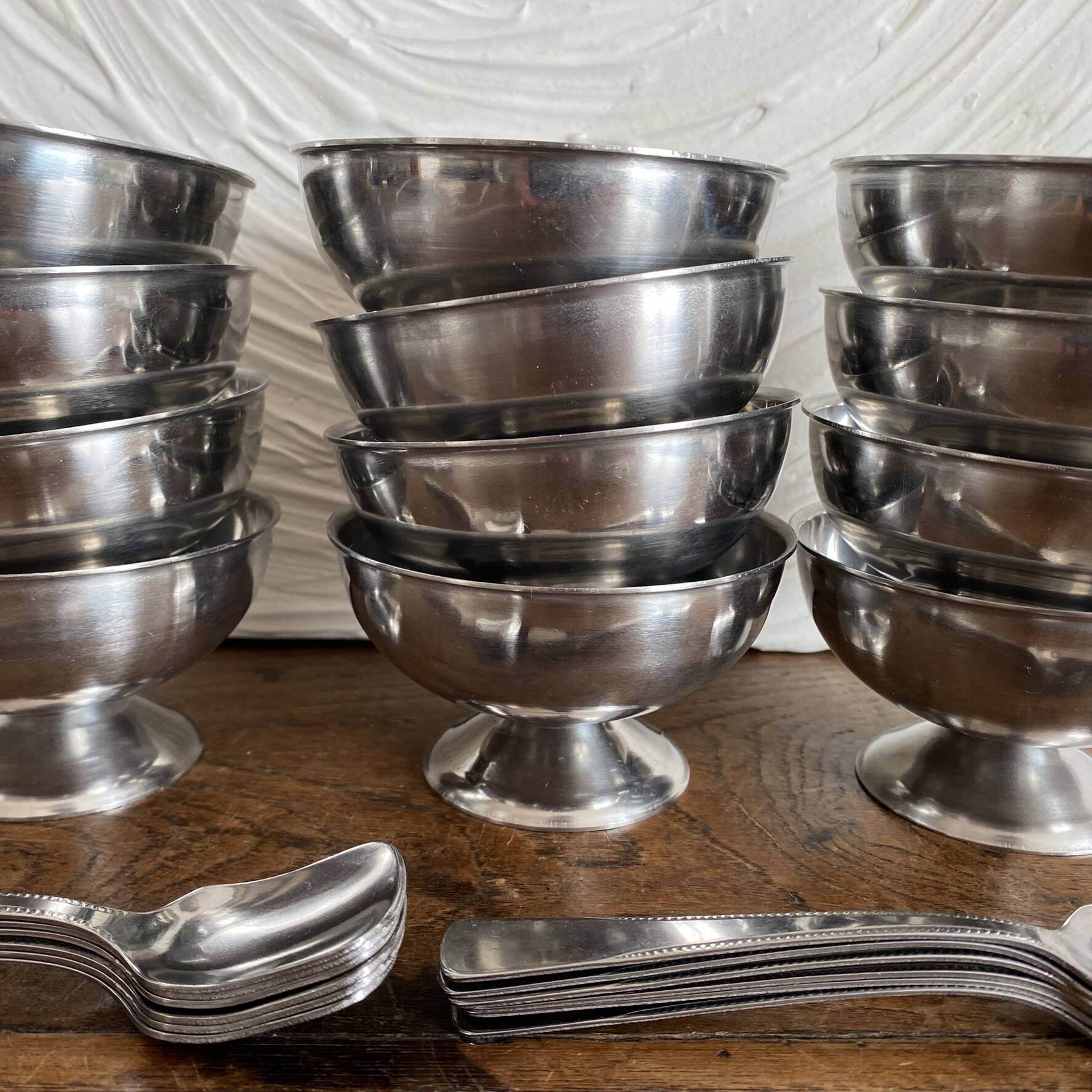 Coupes à glace en inox et cuillères