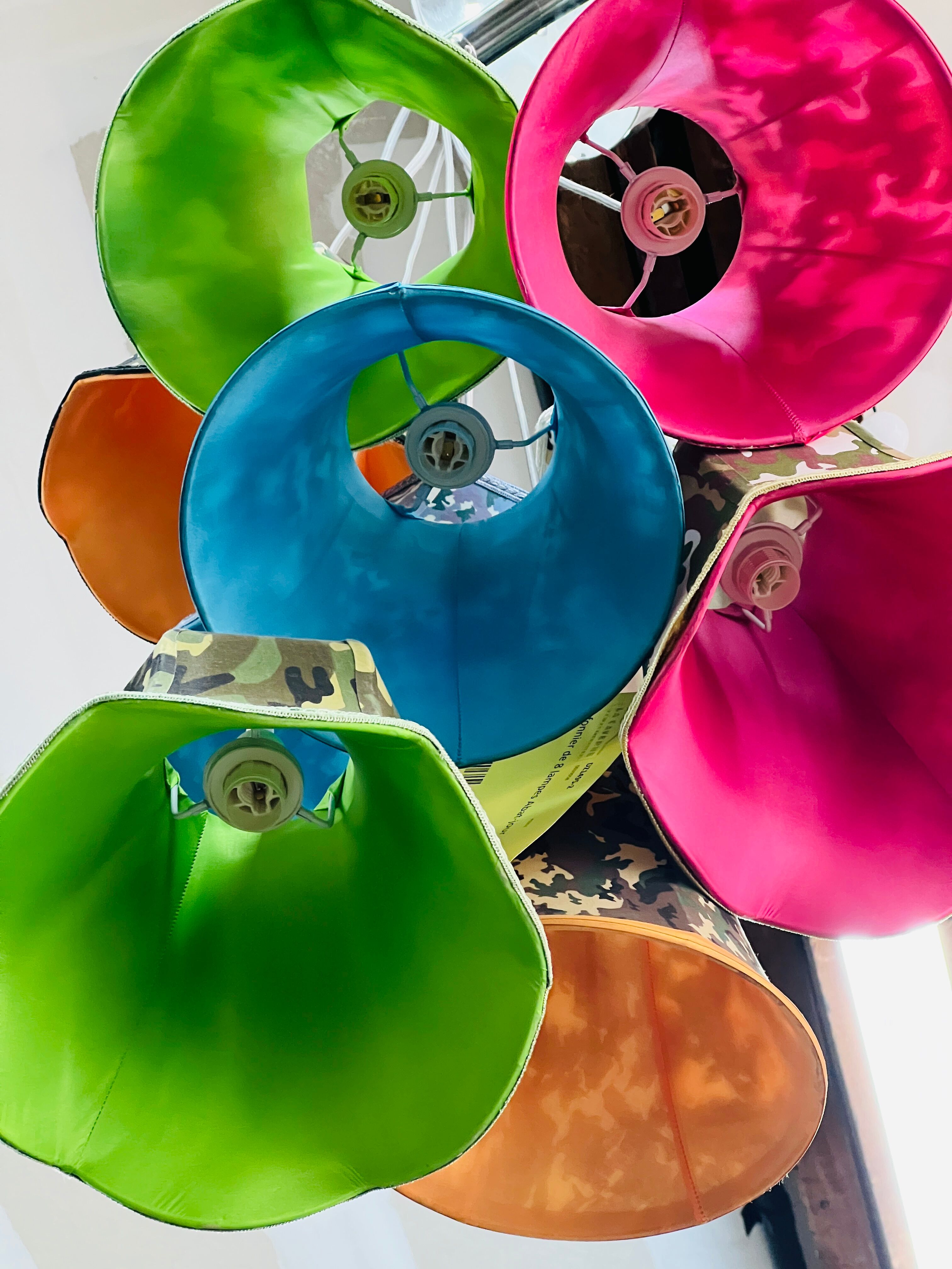 Abats-jour en suspension en tissu multicolore