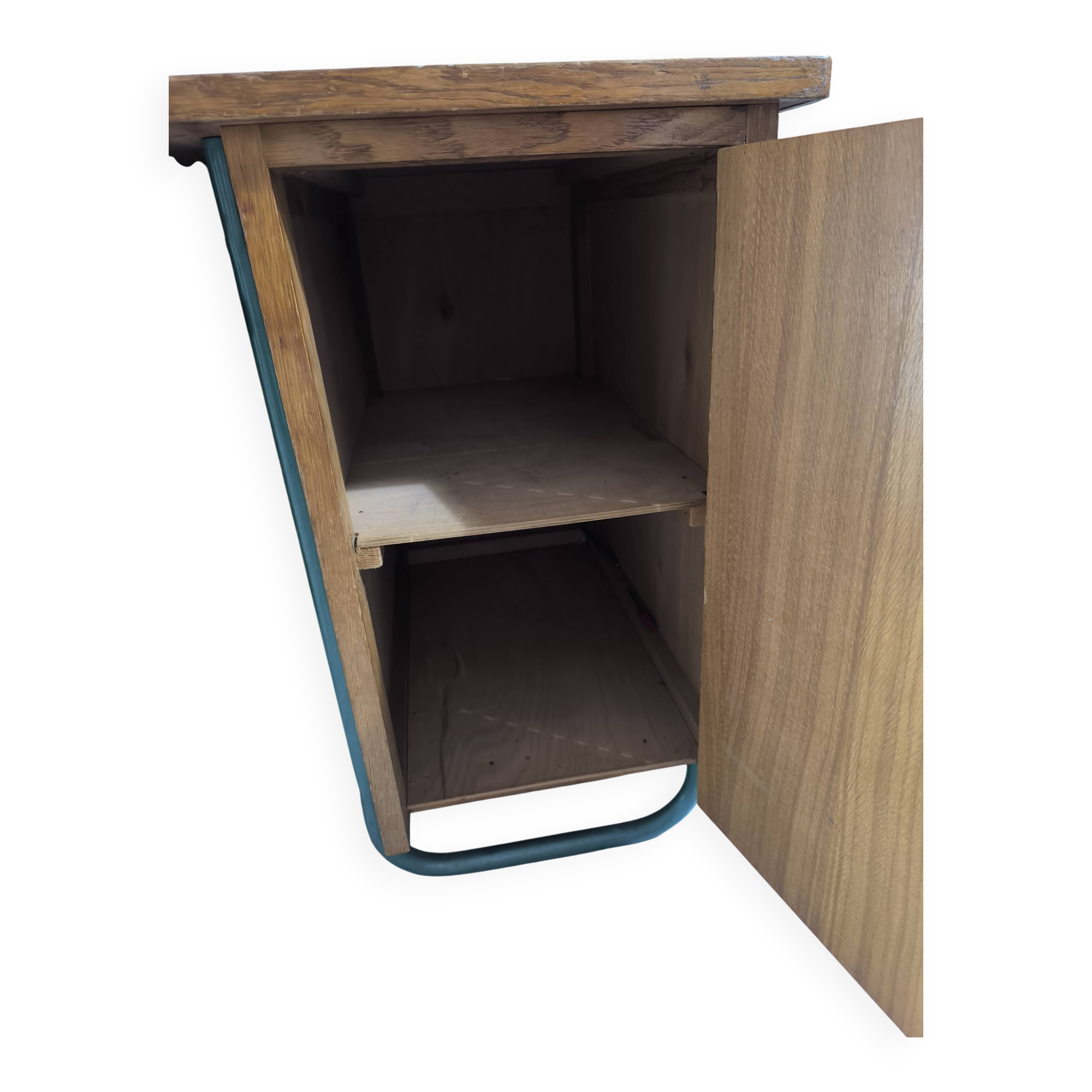 Schoolmaster's desk and its chair