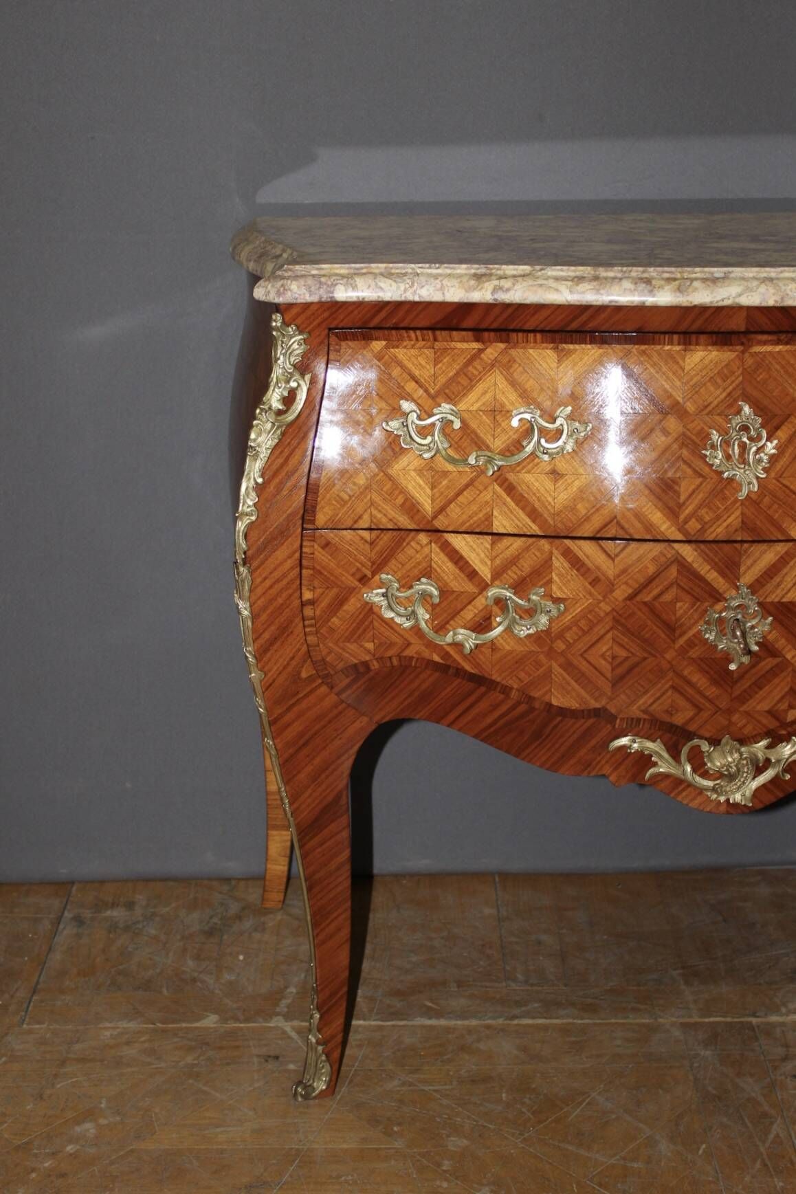 Louis XV commode in marquetry