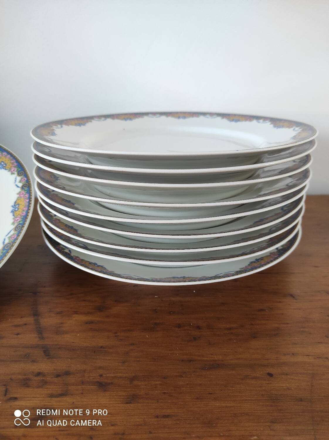 Service De Table Ancien En Porcelaine De Limoges Blanche Et