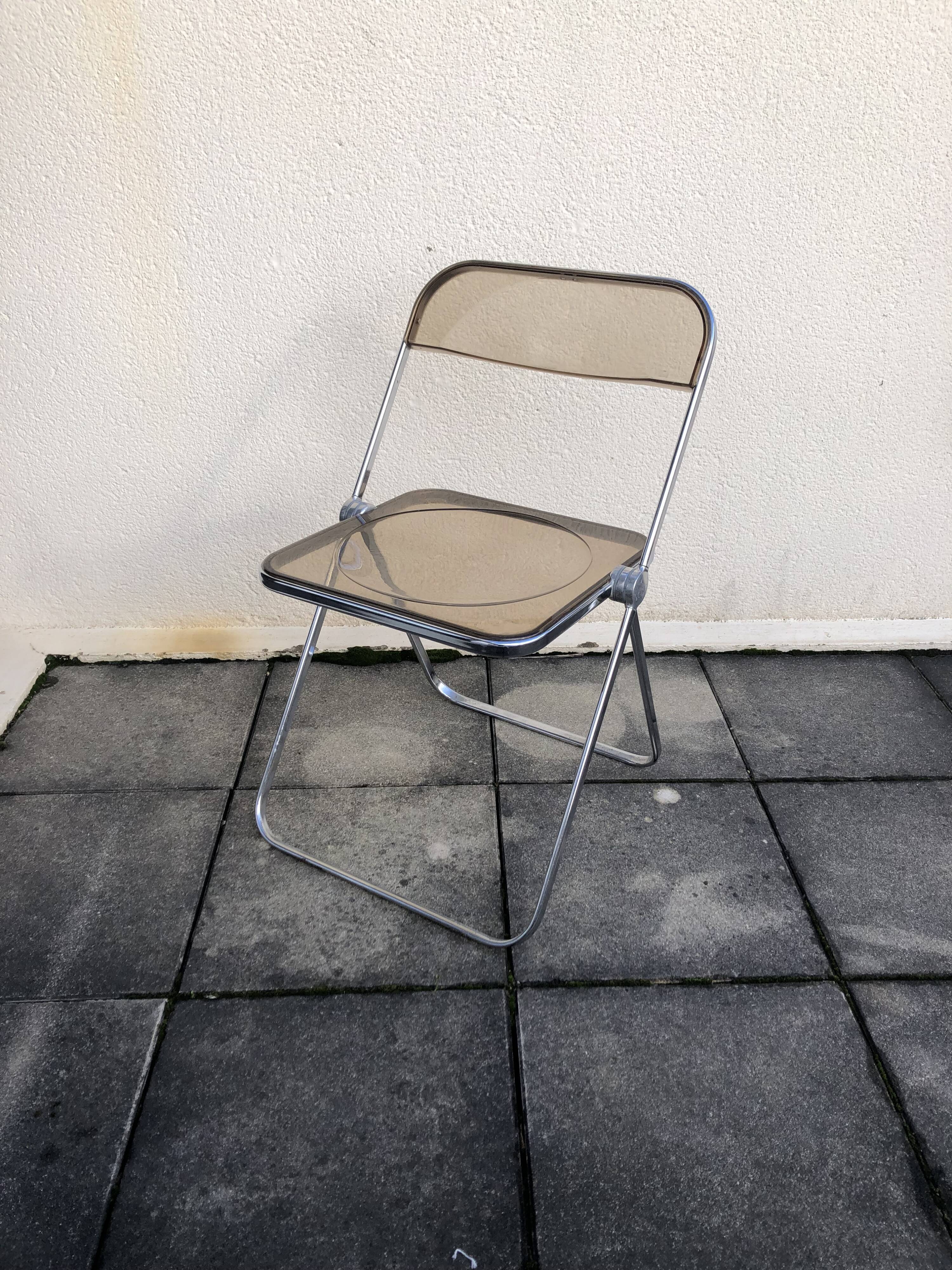 Plia chair by Giancarlo Piretti for Castelli