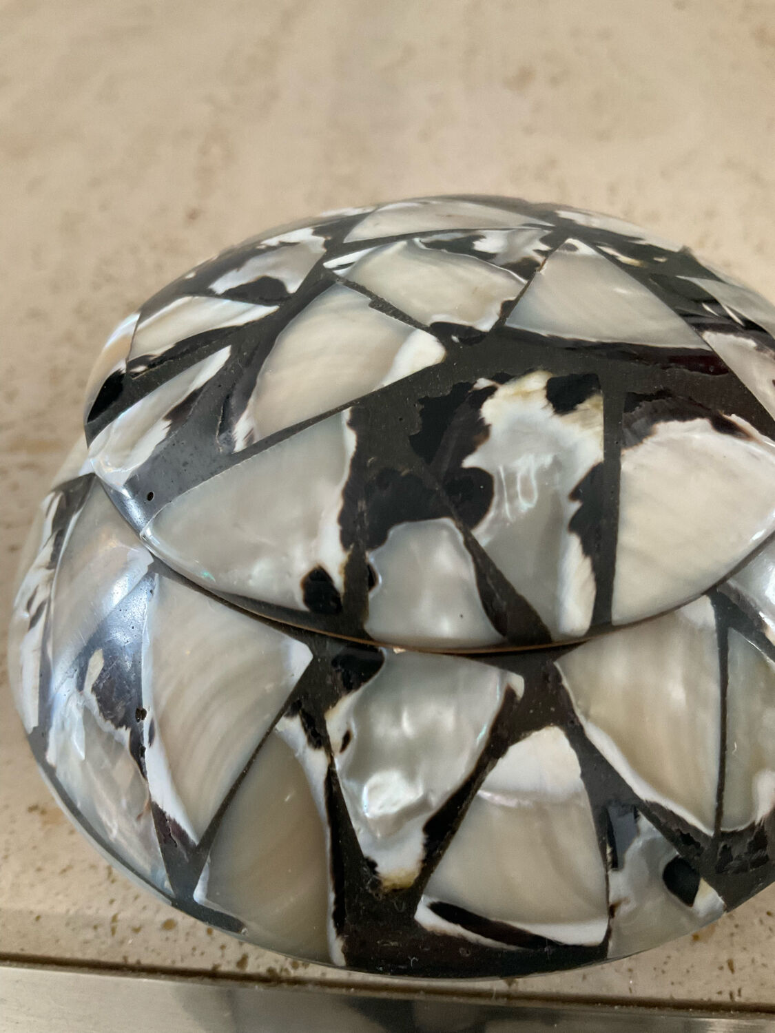Empty vintage pocket in mother-of-pearl and wood