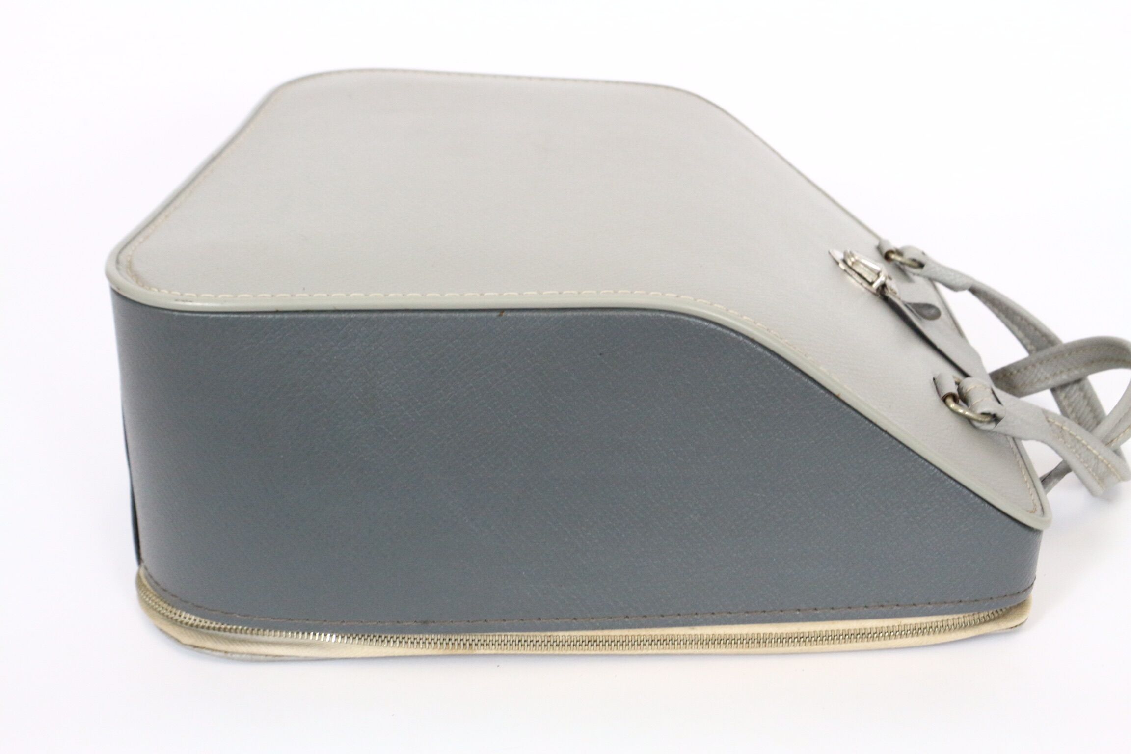 Remington travel-deter Deluxe typewriter with  case