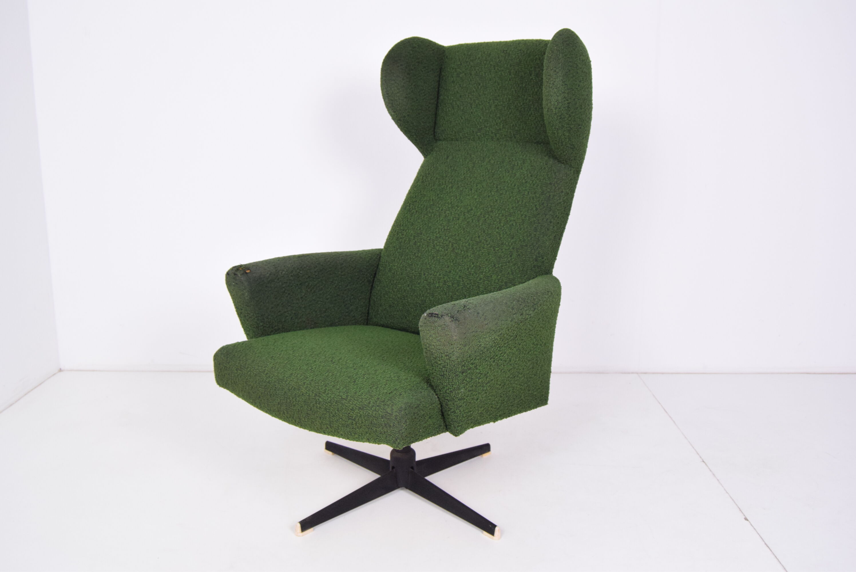 Swivel Armchair in the middle  of the century,1970's.