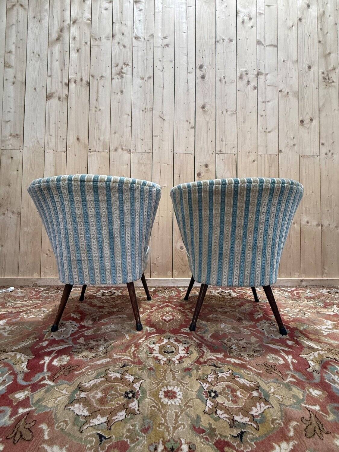 Pair of cocktail armchairs – 1960s – Two-tone velvet – Wooden legs