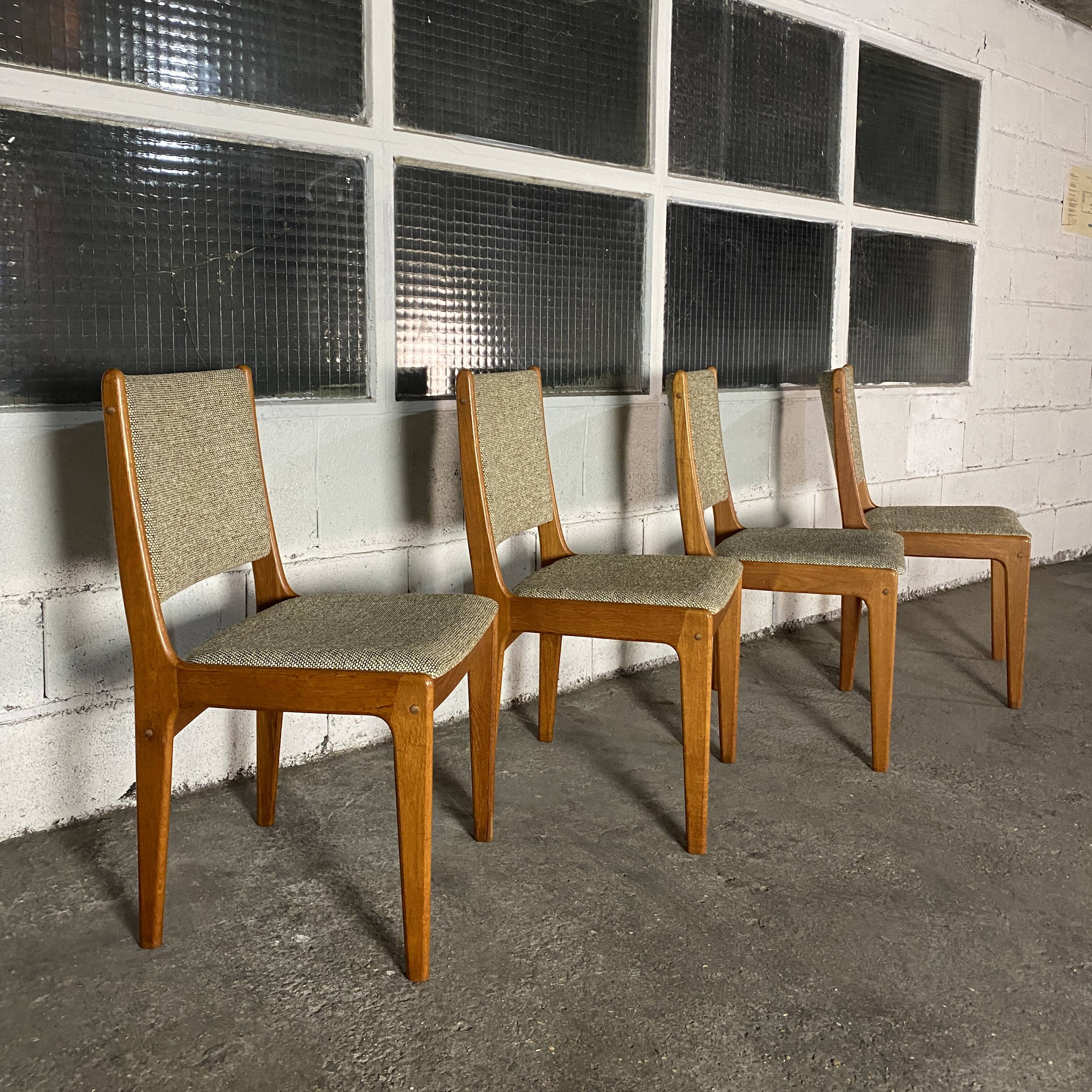Set of 4 vintage teak chairs, Johannes Andersen, 1960