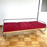 Fuctionalist daybed