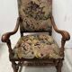 Paire de fauteuils de style Louis XIII a haut dossiers plats XX siècle