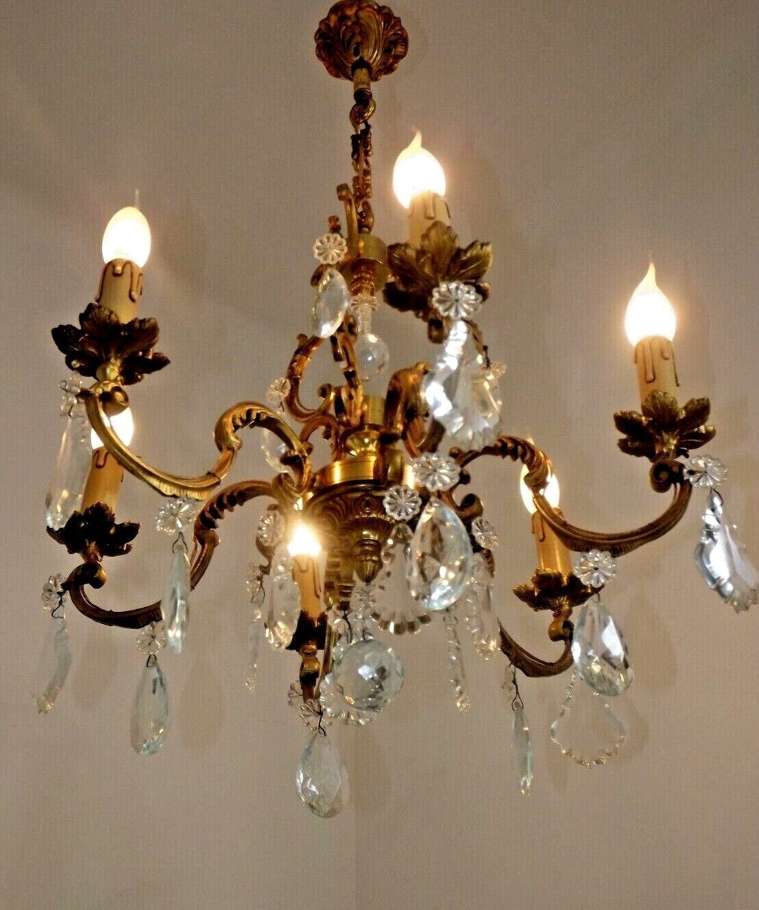 Lovely Quality Brass 6 Light Scrolled Acanthus Leaf Crystal Cage Chandelier 3626