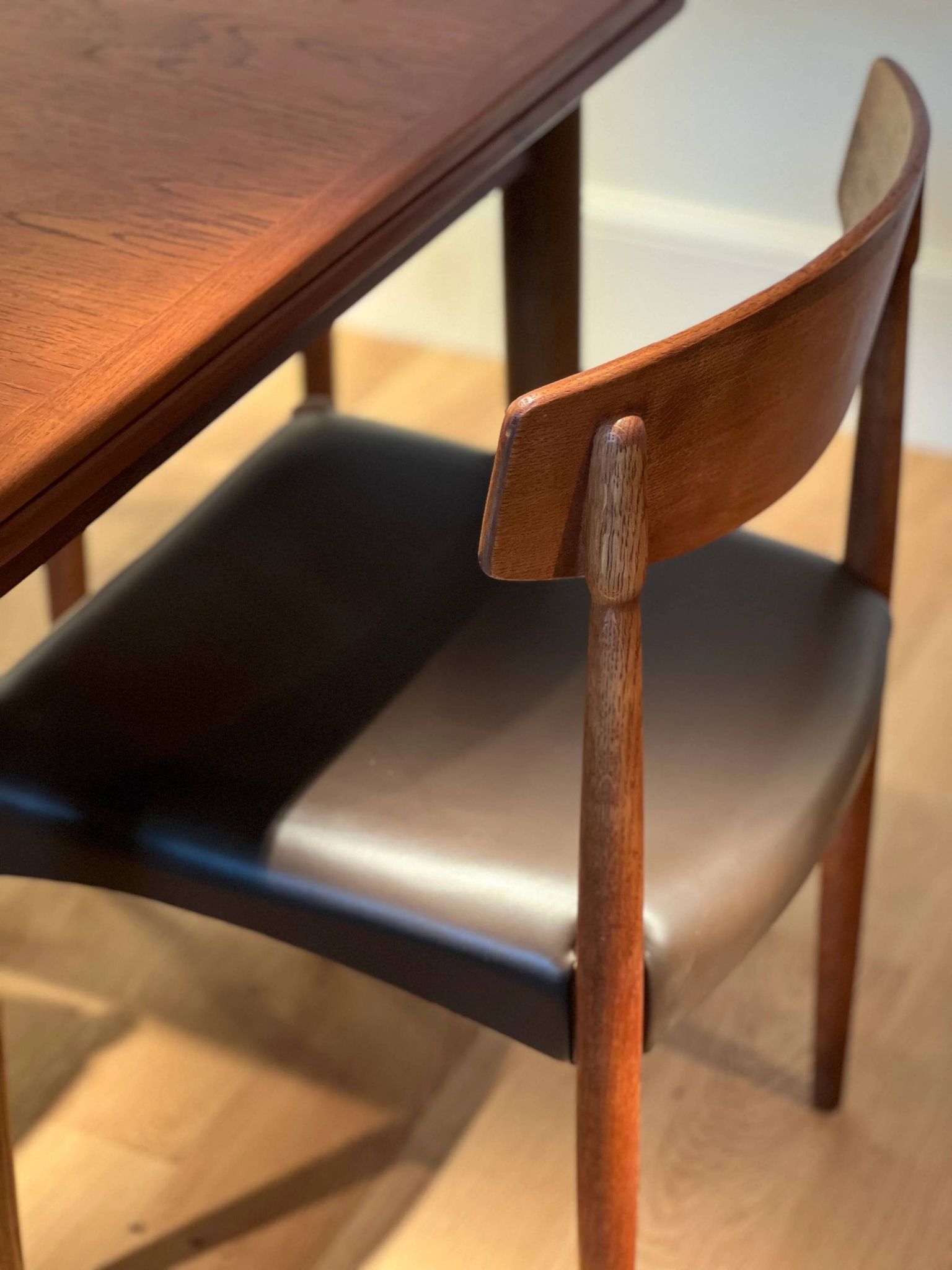 Set of 4 vintage Scandinavian "Huldra" oak chairs