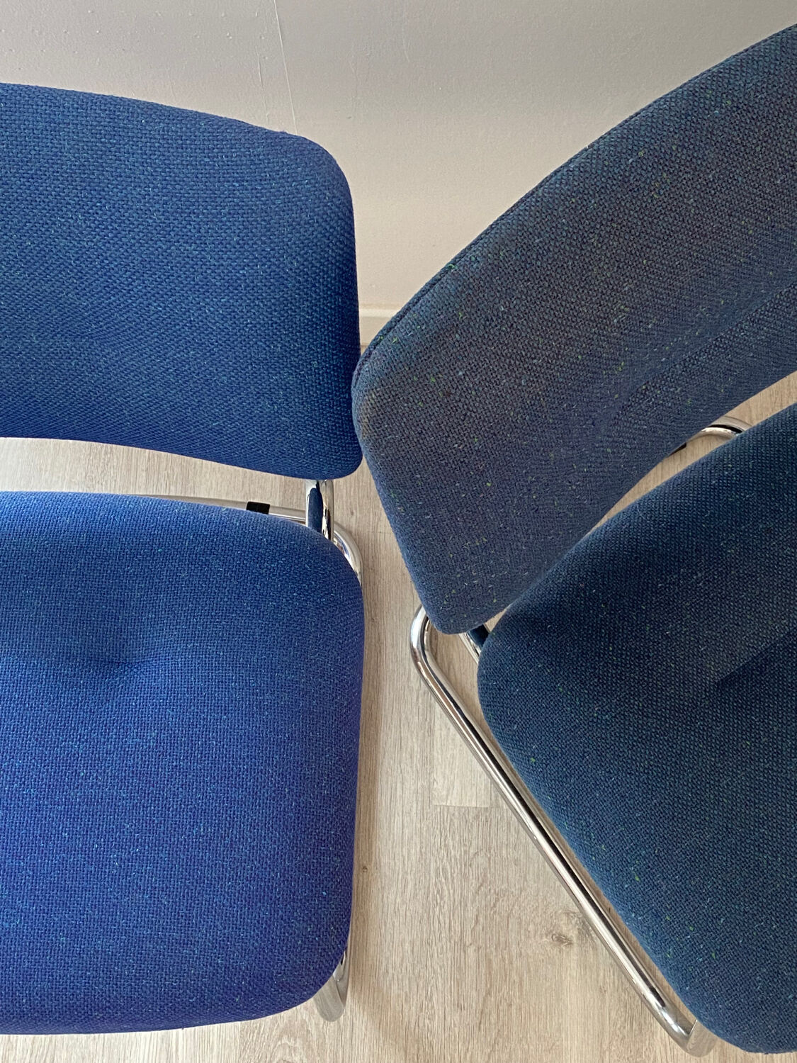 Pair of strafor seaters