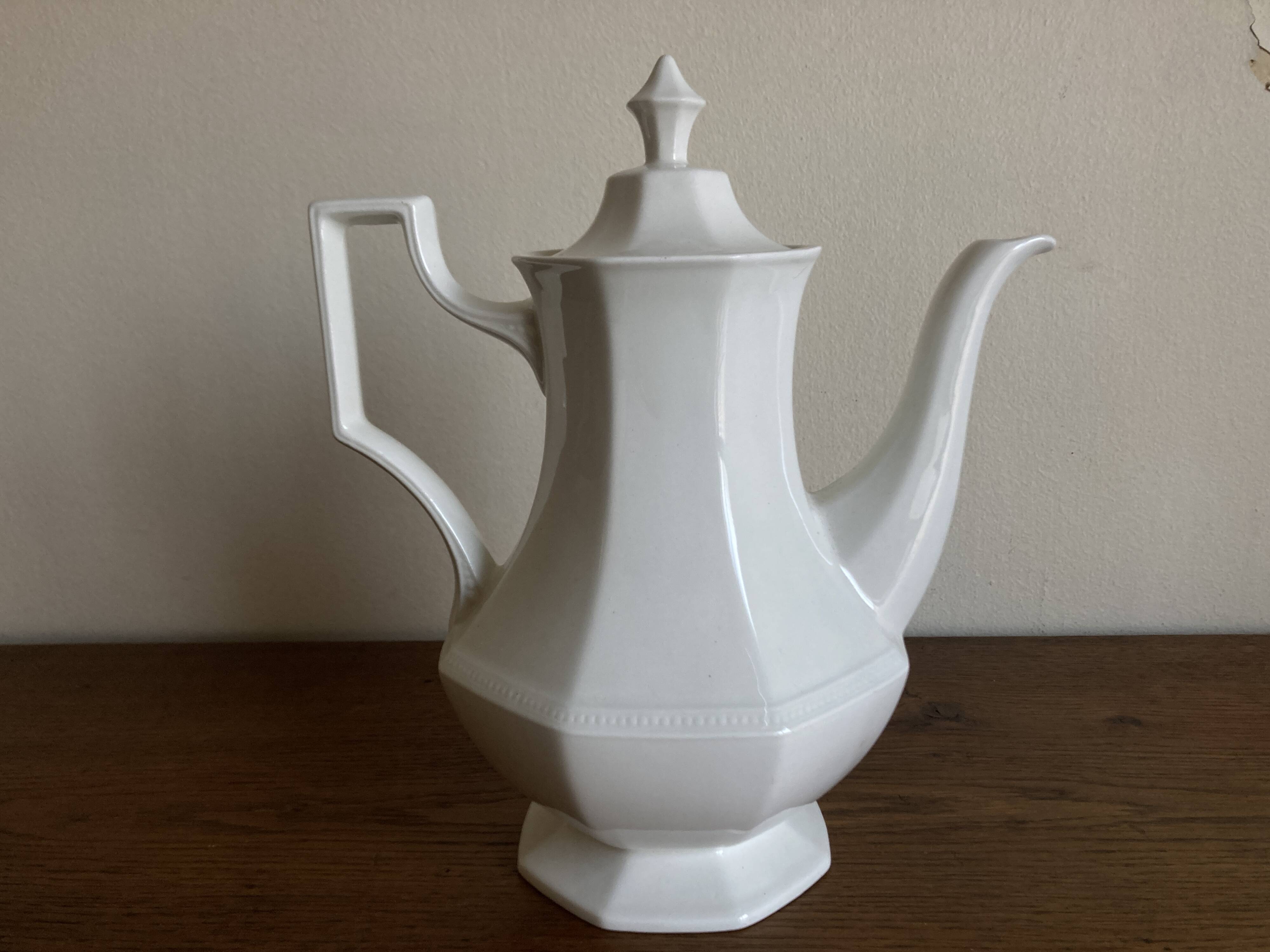 Neo-classical octagonal coffee pot Johnson Brothers pearls 1960