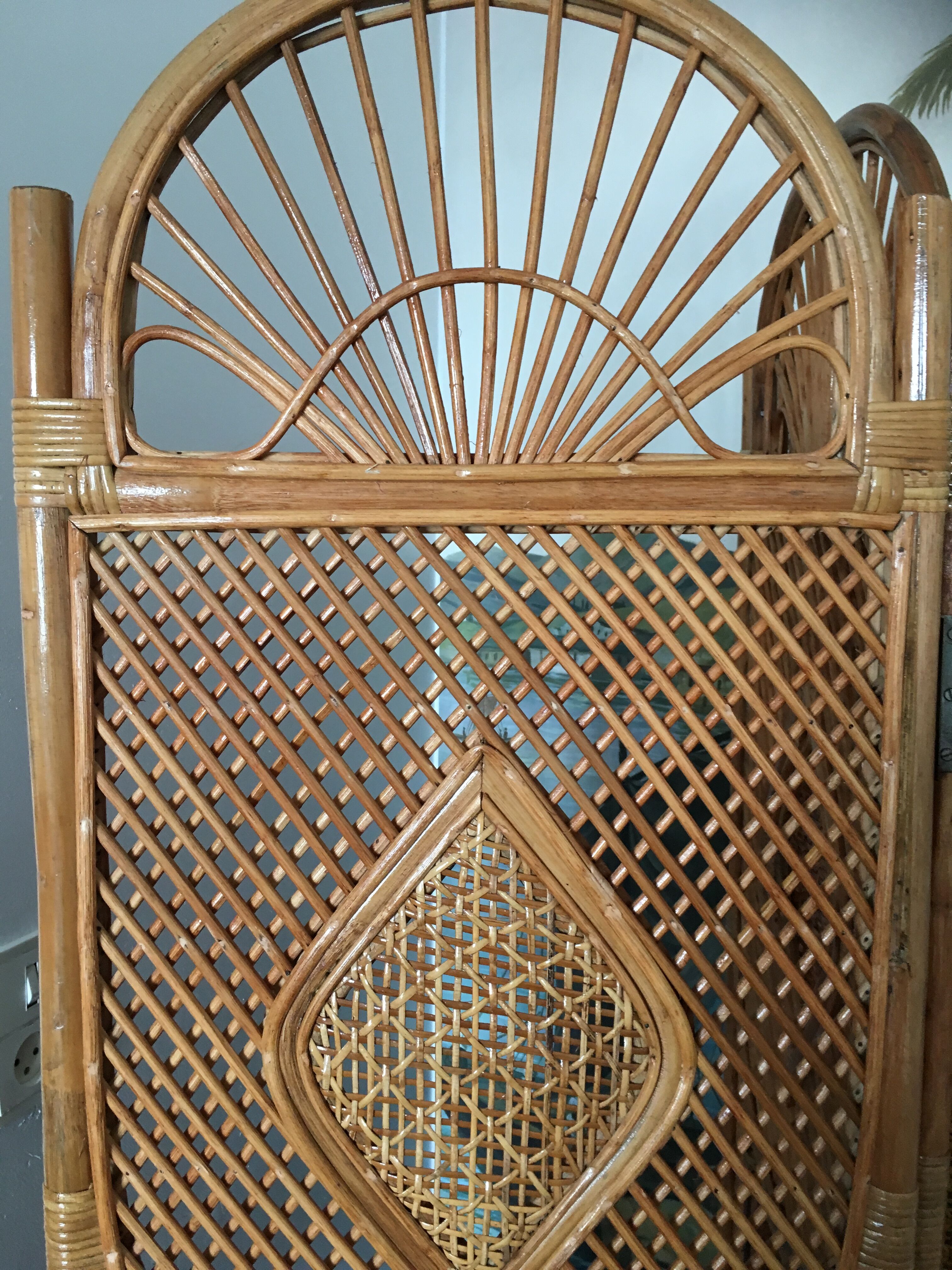 Beautiful folding screen, bamboo and rattan vintage 1970