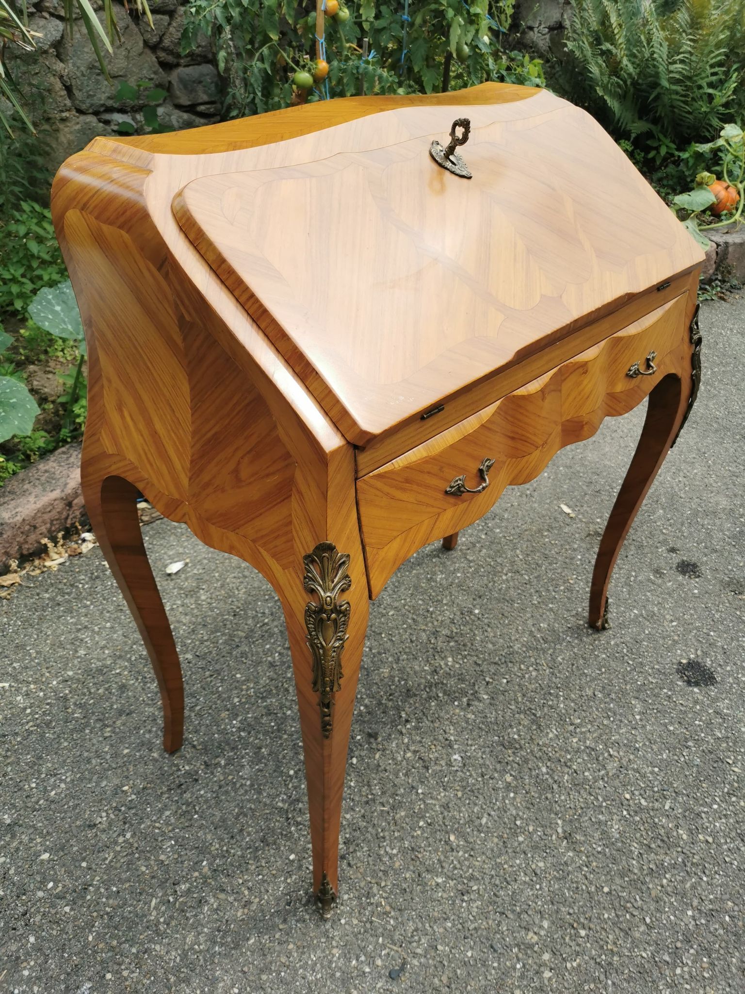 Bureau à pente style Louis XV