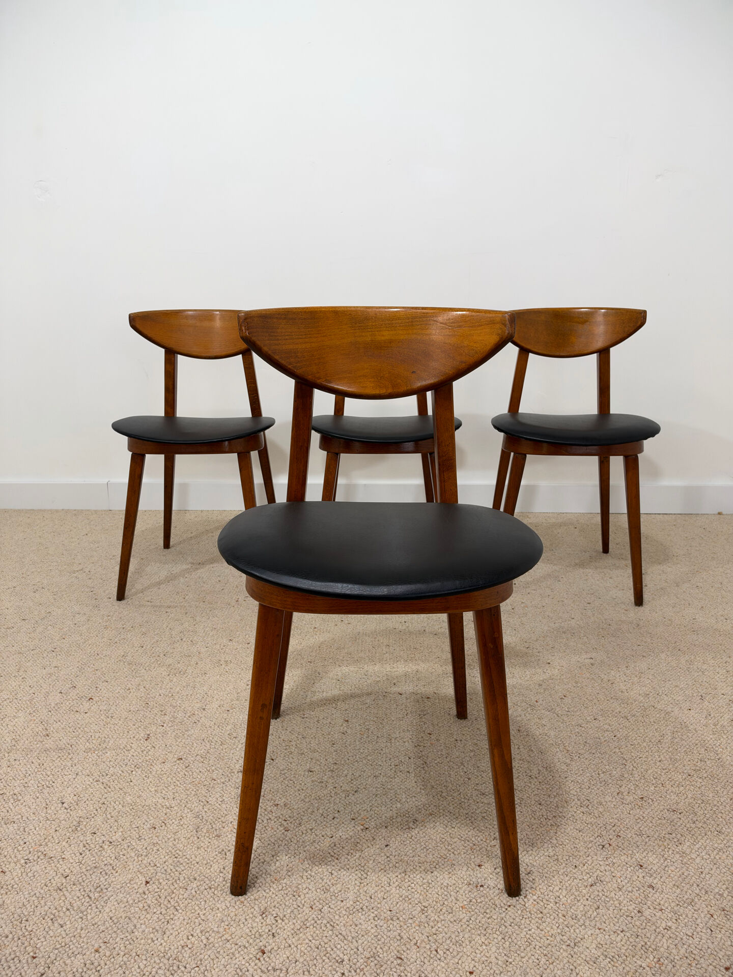 4 Fontania chairs attributed to Baumann – 1960s
