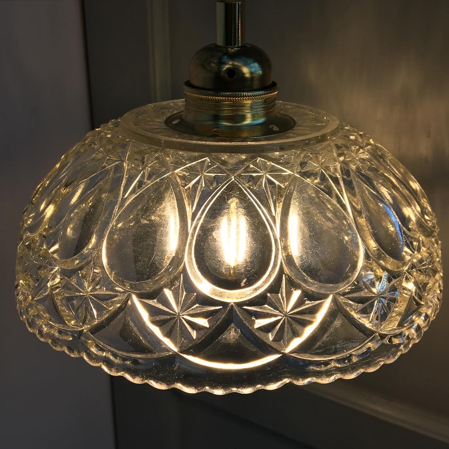 Hanging created with a vintage salad bowl and chiseled glass