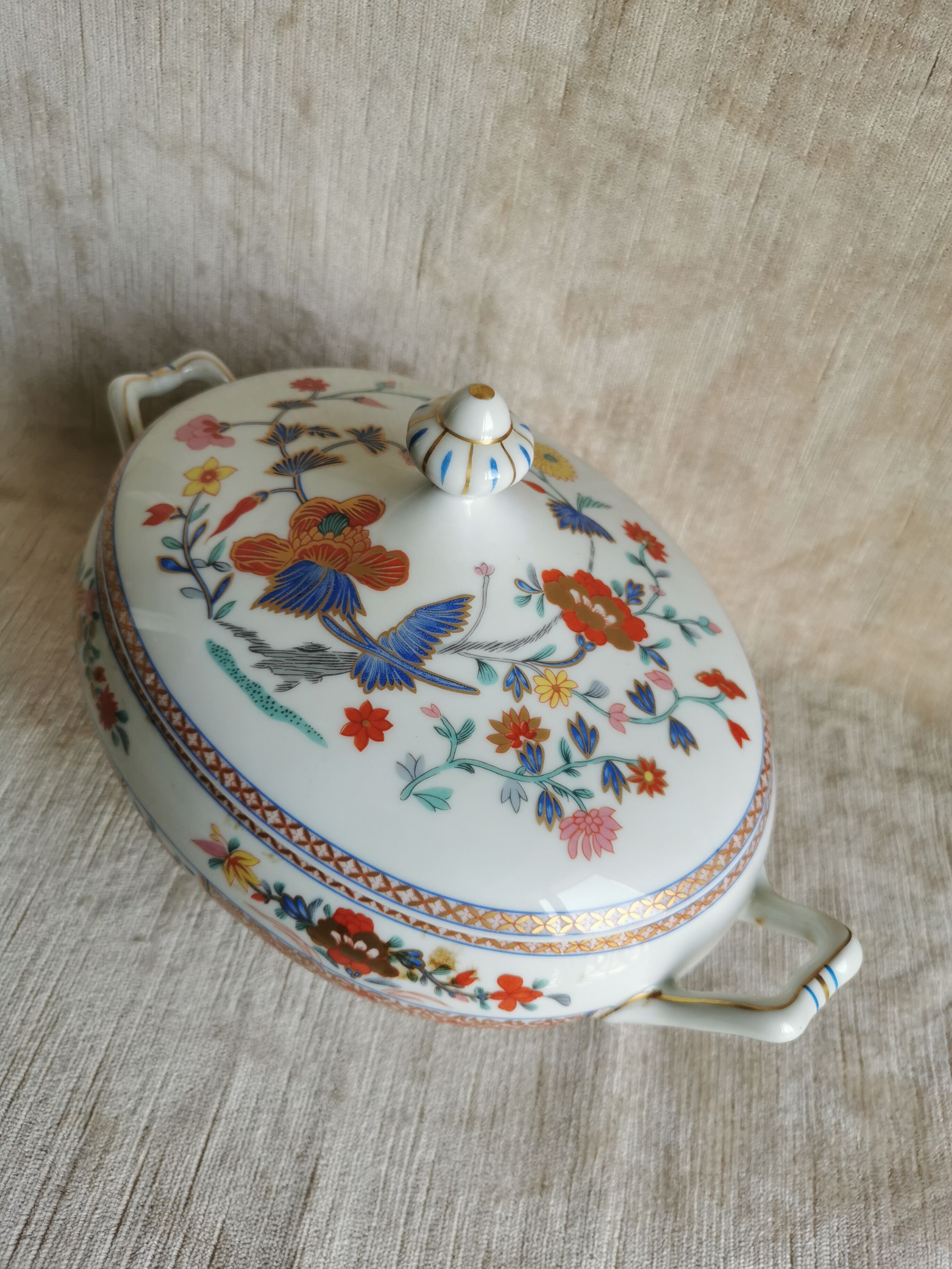 Oval soup pot in Limoges Bernardaud porcelain, Pondicherry model