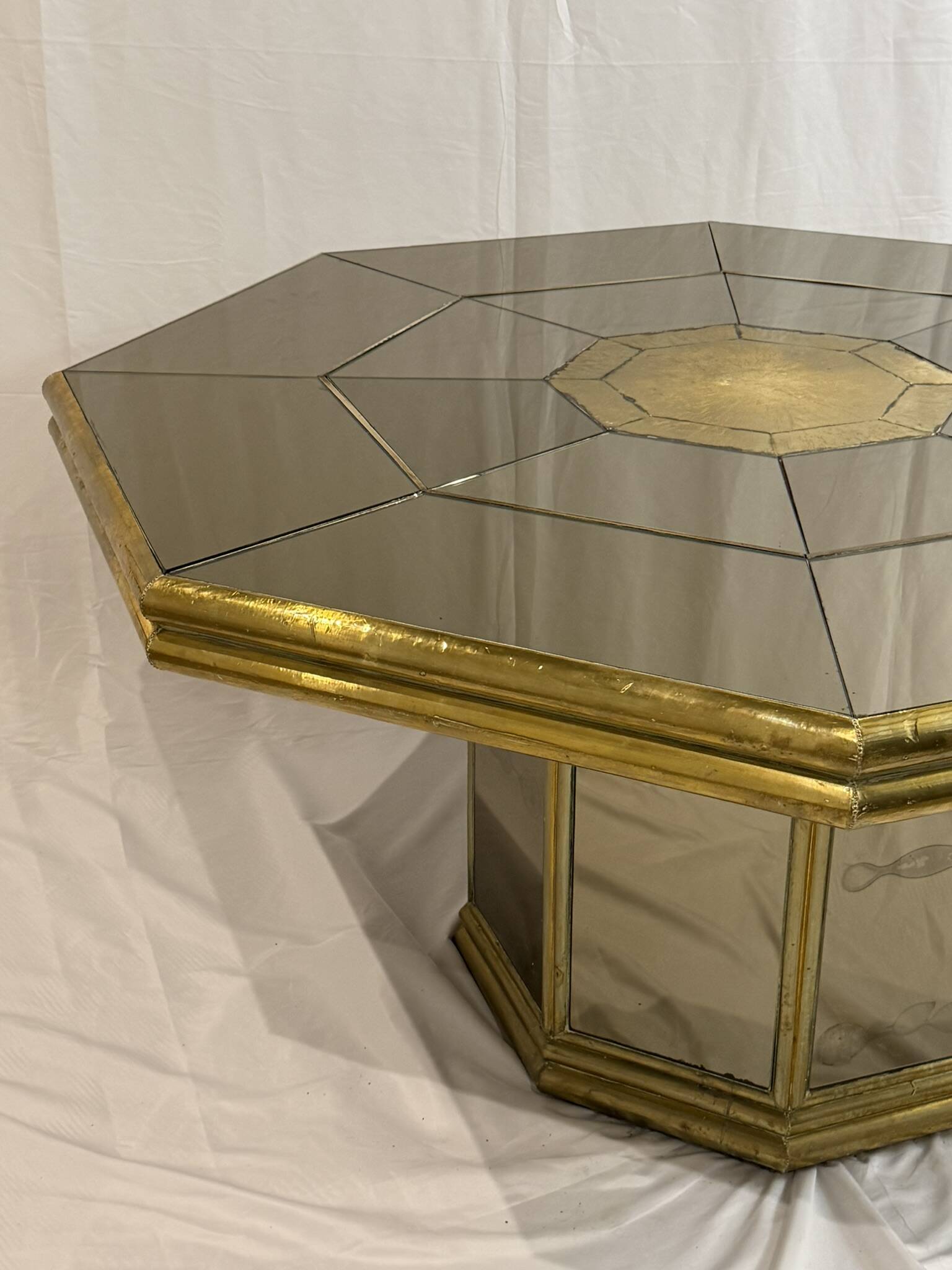 OCTAGONAL TABLE 1970