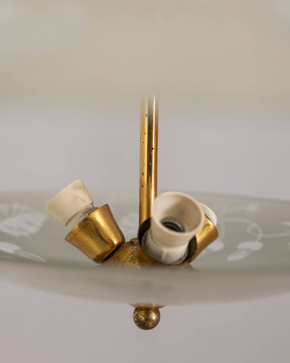 Lustre vintage années 40 en cristal décoré et laiton design italien